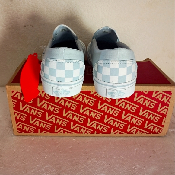Vans - Picture 4 of 4